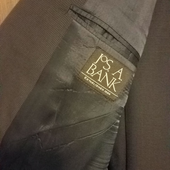 Jos A Bank mens suit - Picture 2 of 4
